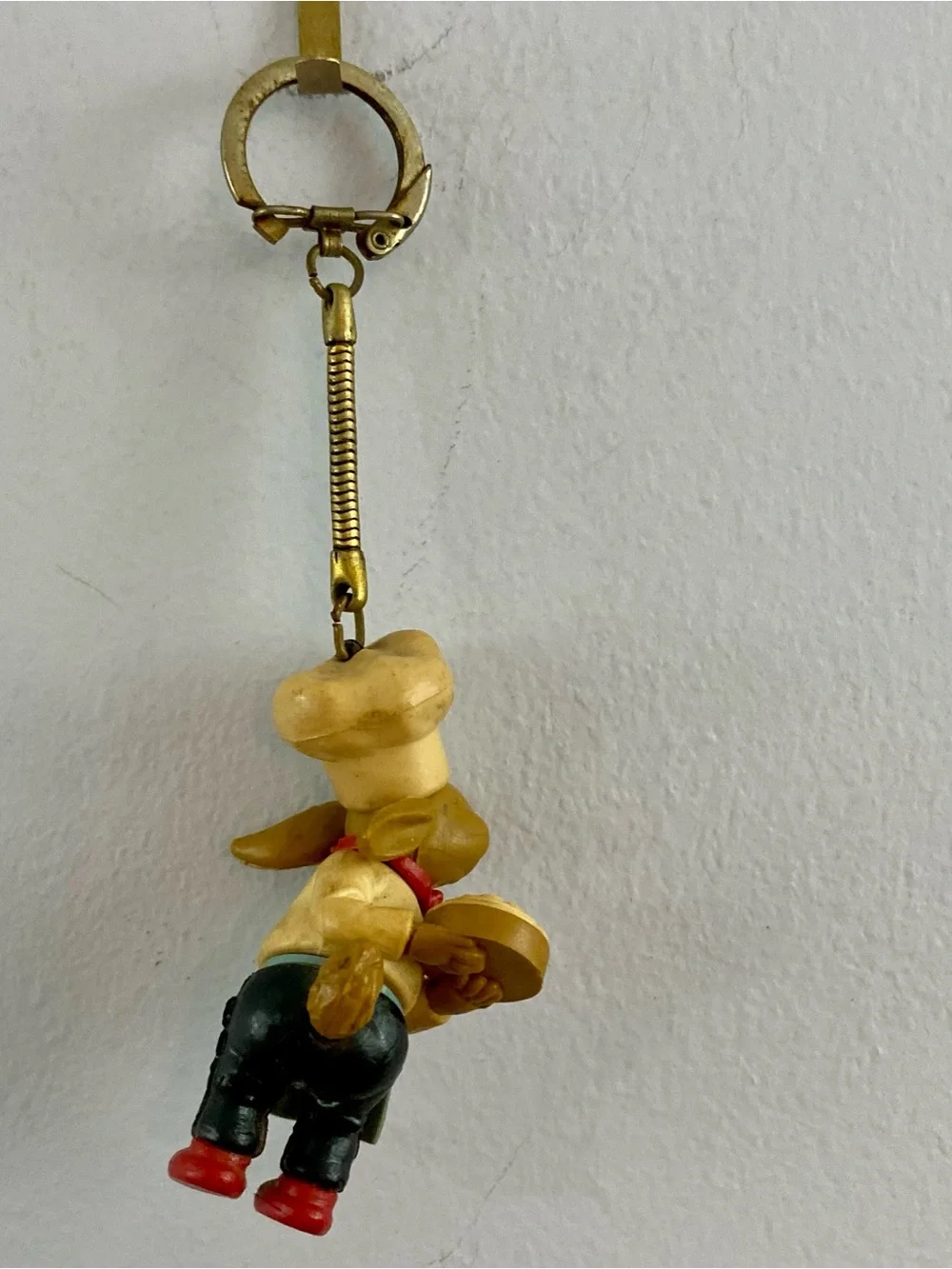 Vintage 60s 70s Bunny Chef Keychain PVC Figure Rabbit Baker Holding Pie Rare